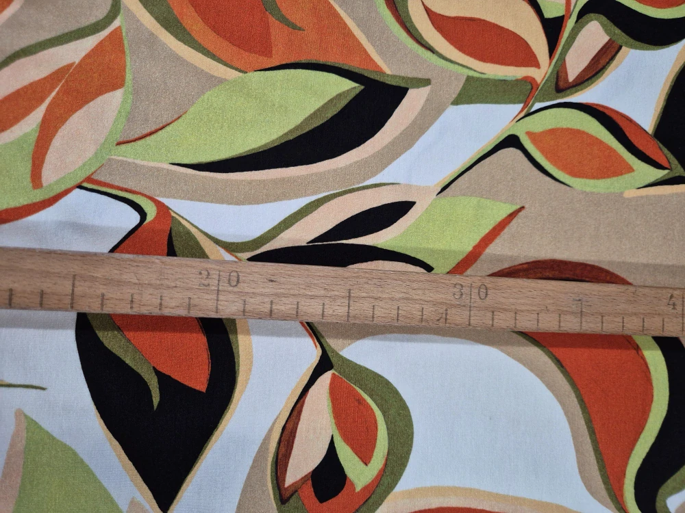 Viskozový úplet se vzorem