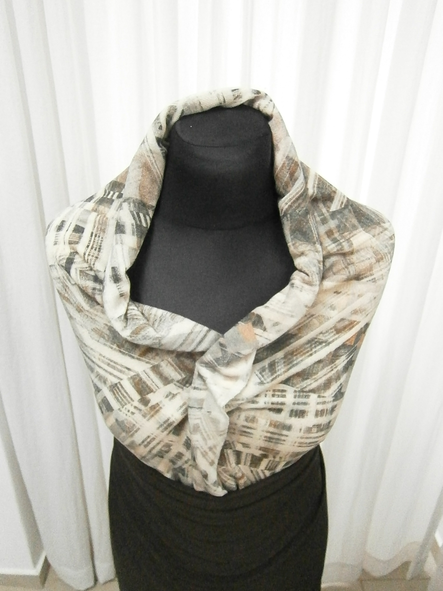 Viskozový úplet s akrylem 